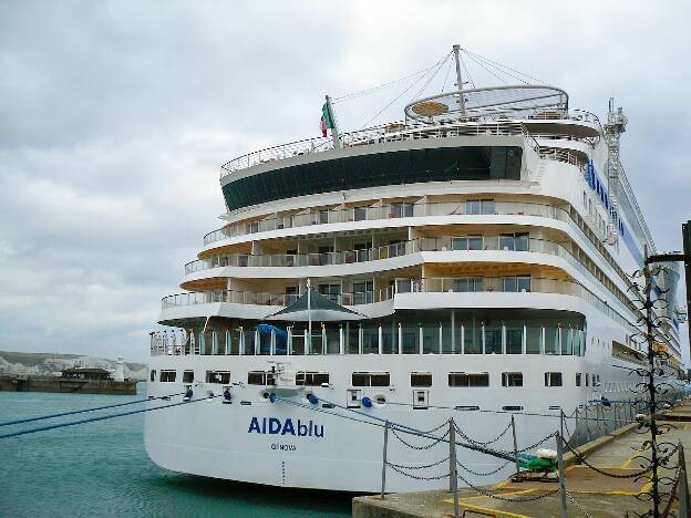 AIDAblu von AIDA Cruises in Dover