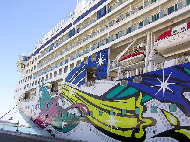 Norwegian Jewel von Norwegian Cruise Line (NCL)