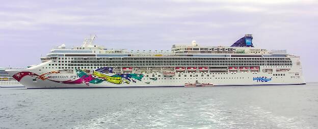 Norwegian Jewel - Norwegian Cruise Line (NCL)