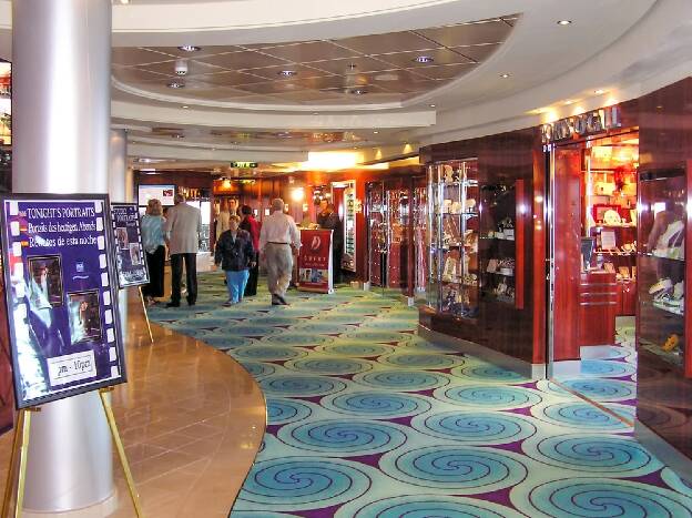 Norwegian Jewel - The Galleria Shops