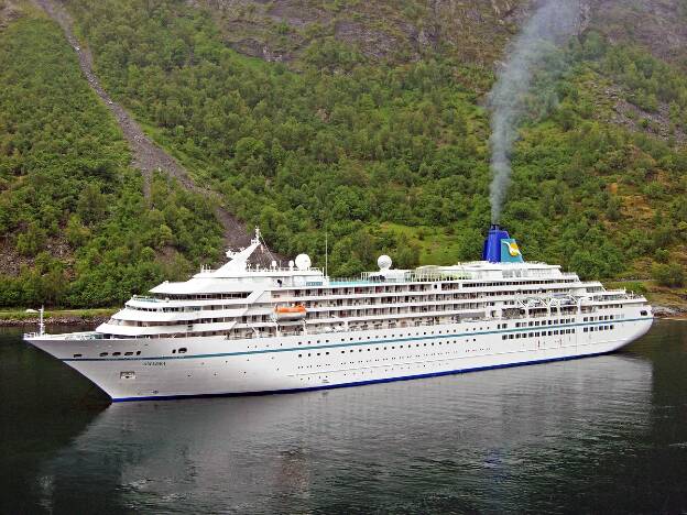 MS Amadea im Geiranger Fjord in Norwegen