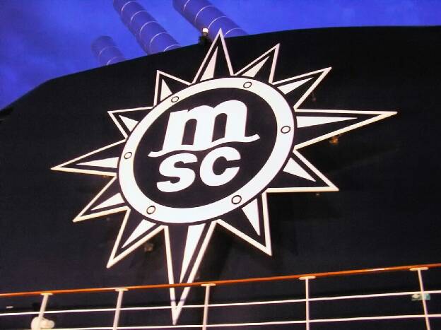 MSC Opera - Logo am Schornstein