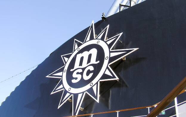 MSC Opera - Logo am Schornstein