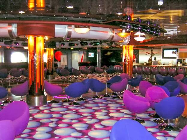 Norwegian Jewel - Fyzz Cabaret Lounge & Bar