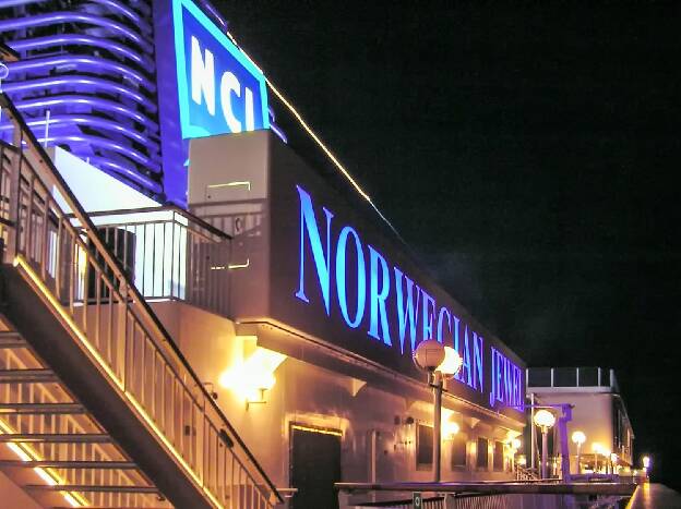 Norwegian Jewel von Norwegian Cruise Line (NCL)