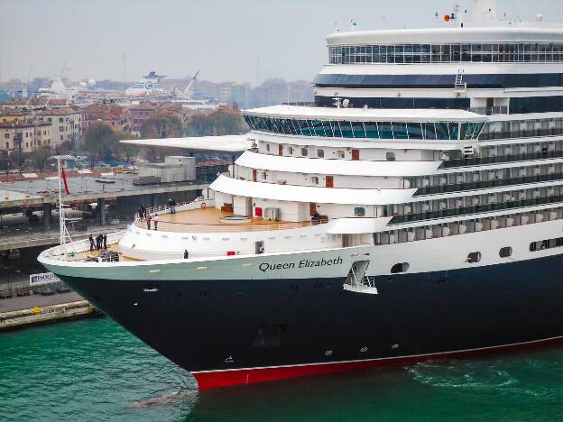 Queen Elizabeth von Cunard Line in Venedig (Italien)